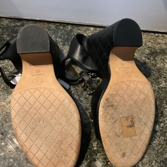 CHANEL QUILTED HEEL WEDGES !! - Picture 11 of 15